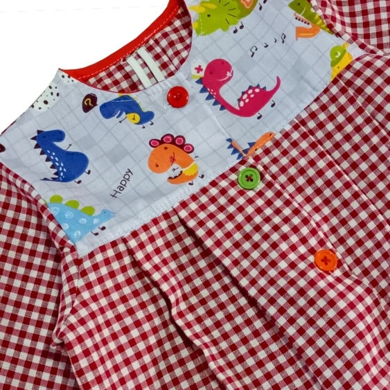bata roja colegio dinosaurios