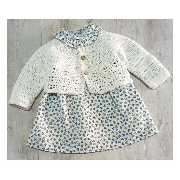 vestido flor azul y chaqueta