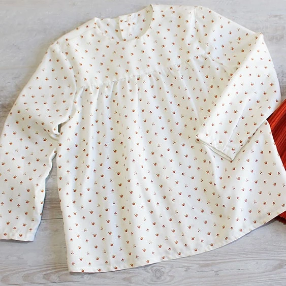 blusa flores niña
