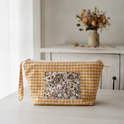 neceser vichy de tela con bolsillo estampado